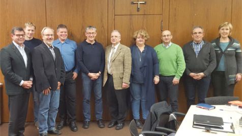 Der neu gewählte Dekanatsrat des Dekanats Saarlouis. (vlnr) Dechant Heinz Haser, Lukas Görgen, Bruno Steinke, Karlheinz Schubert, Dekanatsreferent Rolf Friedsam, Ralf-Michael Bergum, Ingrid Schweizer, Christof von Ehr, Hans-Werner Linsler, Dorothee Drewitz