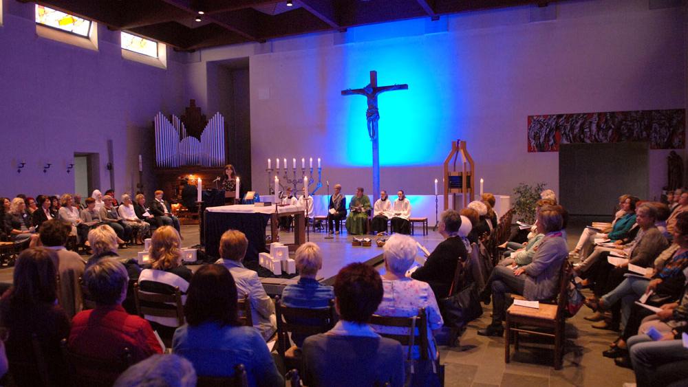 Der Eröffnungsgottesdienst der 'Frauenkirche' war gut besucht