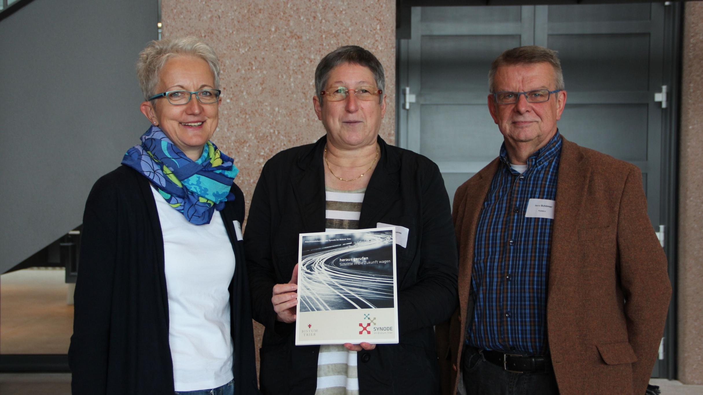 Petra Thielen, Reinhild Thomas und Bernd Schömer (vlnr.)